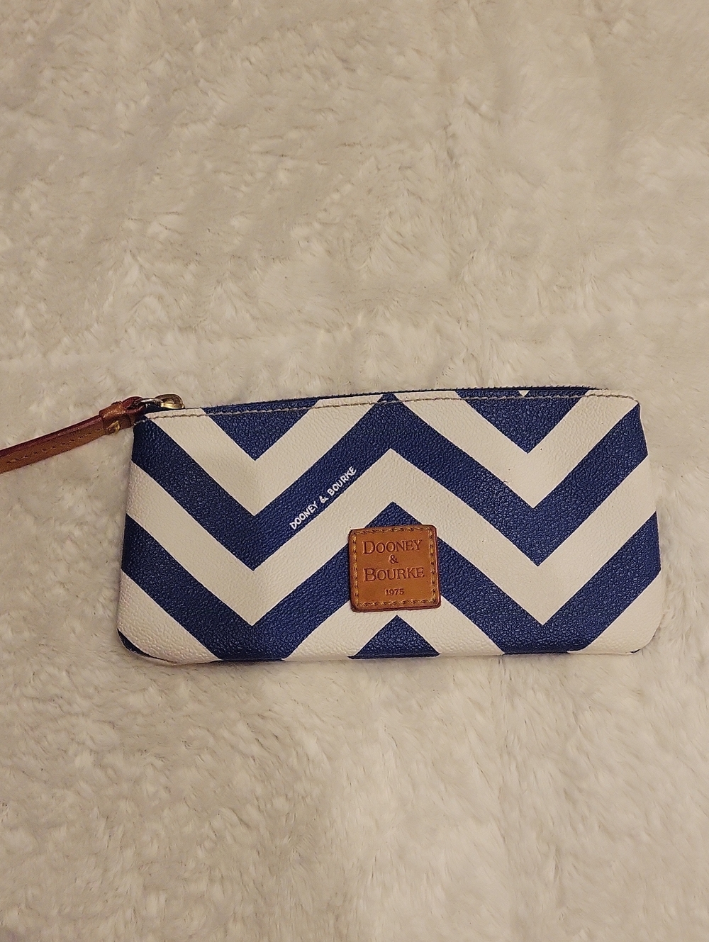 Dooney & Bourke Zipper Pouch